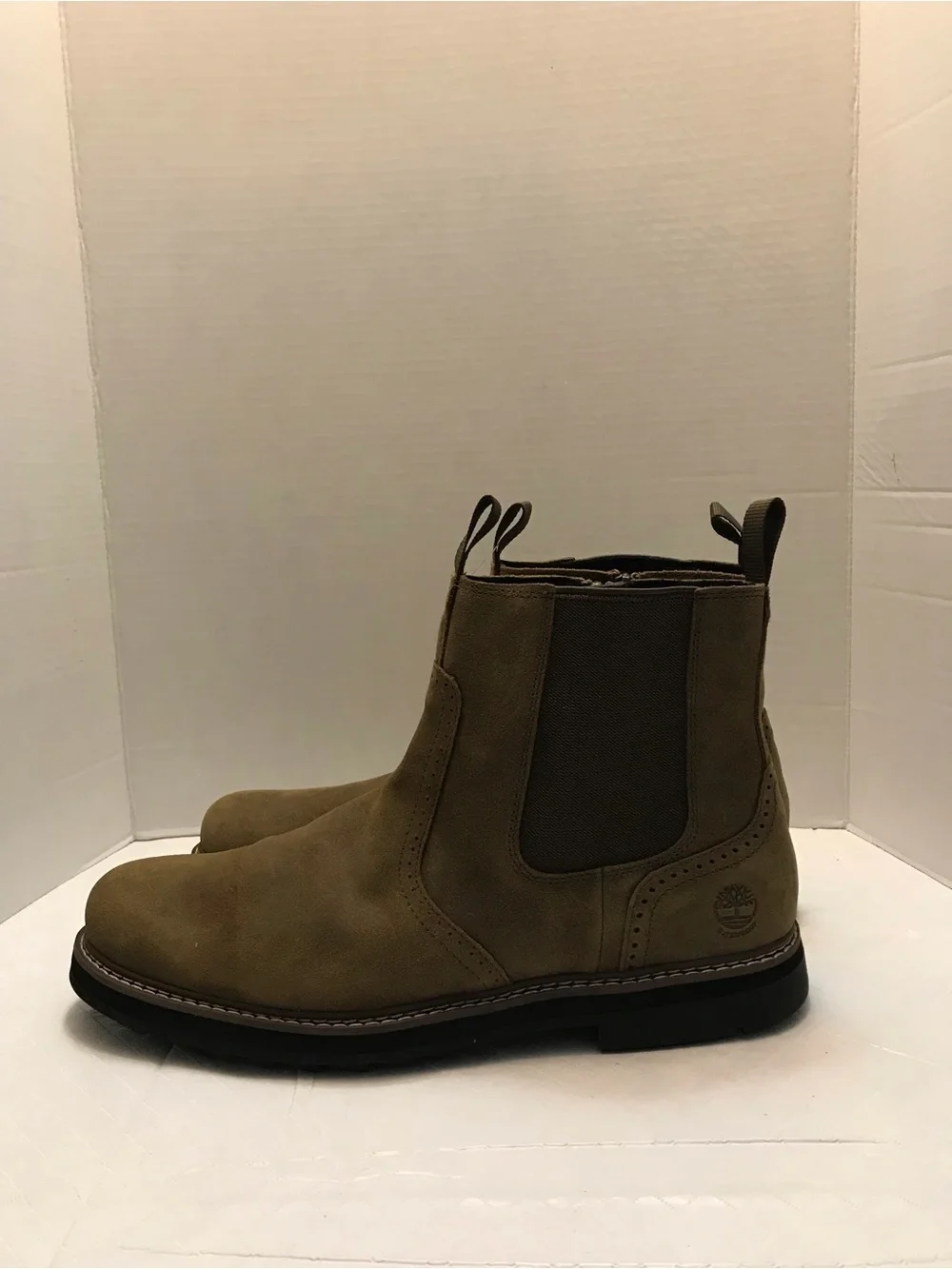 Timberland Men's Chukka Boots in Olive Green Suede